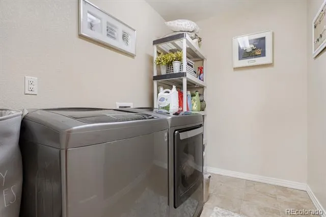 25332 E Indore Drive Aurora, CO 80016