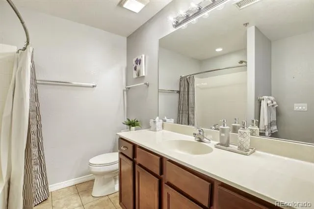 2473 Santa Fe Drive #B Longmont, CO 80504