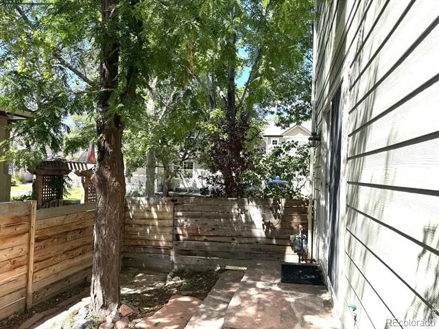 1202 Della Street Longmont, CO 80501