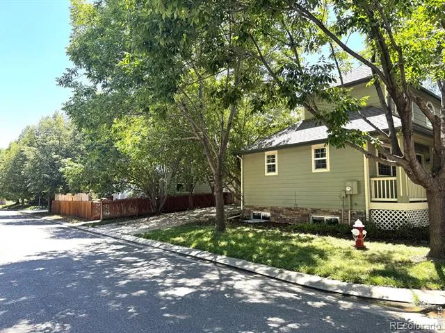 1202 Della Street Longmont, CO 80501
