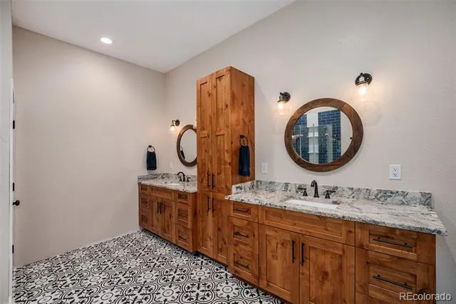 32 Oak Way Evergreen, CO 80439
