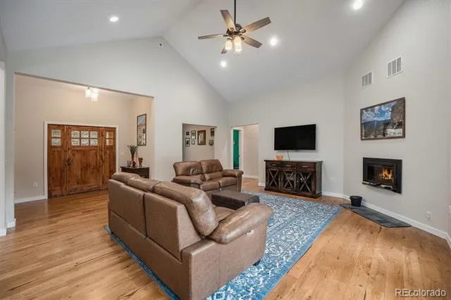 32 Oak Way Evergreen, CO 80439