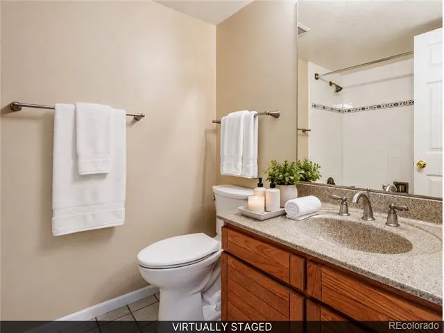 2267 S Yosemite Circle Denver, CO 80231