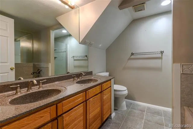 2267 S Yosemite Circle Denver, CO 80231