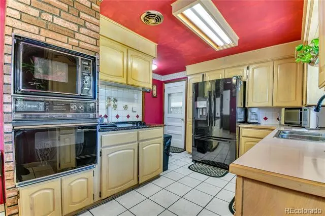 7477 Canosa Court Westminster, CO 80030