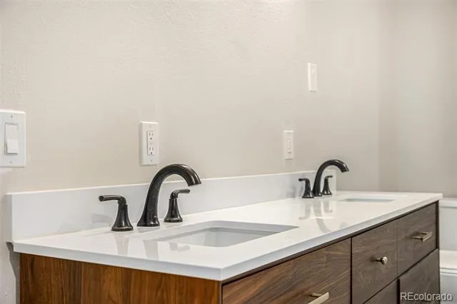 9227 Salida Street Commerce City, CO 80022