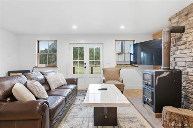 1636 Lakemoor Drive Florissant, CO 80816