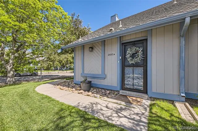 2437 S Victor Street #A Aurora, CO 80014