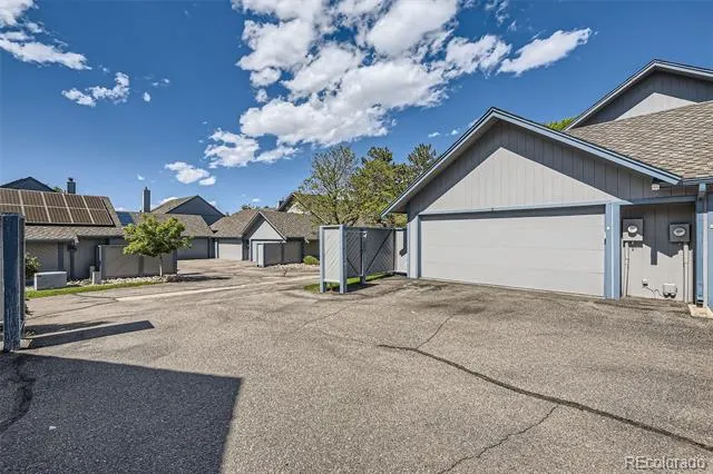 2437 S Victor Street #A Aurora, CO 80014