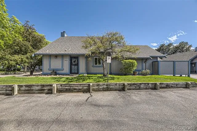 2437 S Victor Street #A Aurora, CO 80014