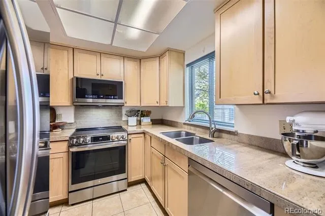 2437 S Victor Street #A Aurora, CO 80014
