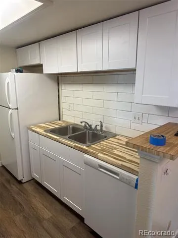8555 Fairmount Drive #J Denver, CO 80247