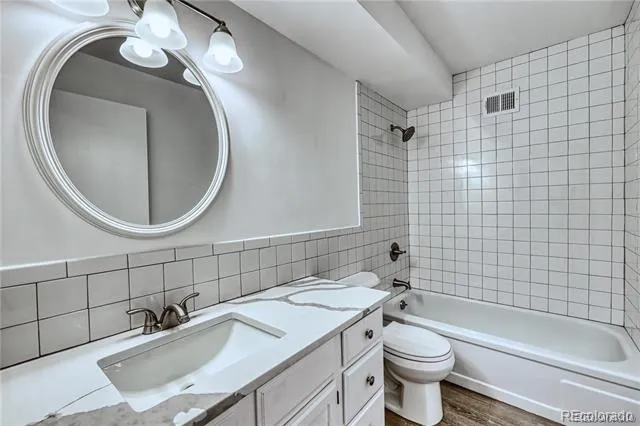 610 S Alton Way #2B Denver, CO 80247