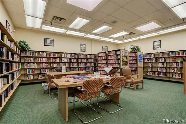 610 S Alton Way #2B Denver, CO 80247