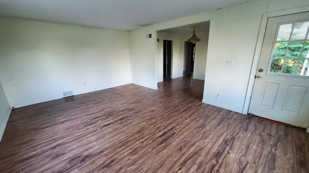 5131 Grand River Drive NE Grand Rapids, MI 49525
