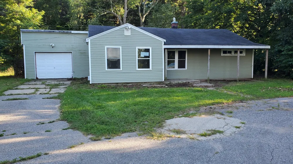5131 Grand River Drive NE Grand Rapids, MI 49525