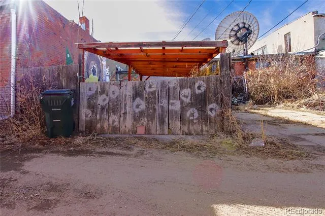 518 Main Street Walsenburg, CO 81089