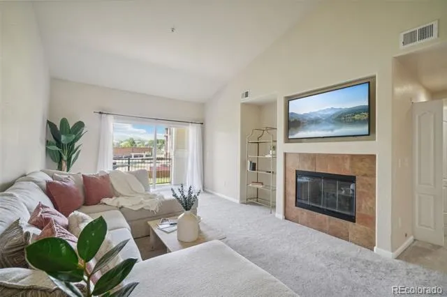 6283 Kilmer Loop #202 Golden, CO 80403