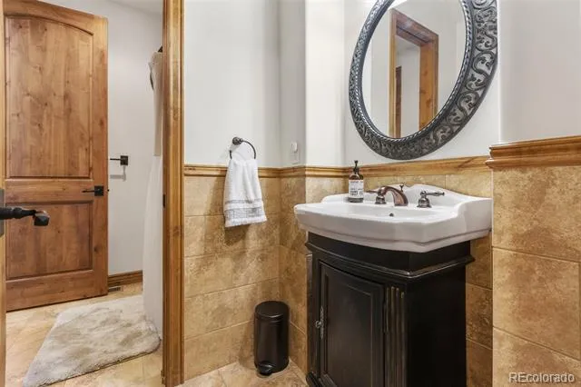 590 Cumberland Road Larkspur, CO 80118