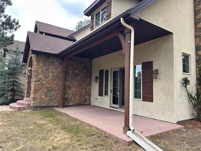 590 Cumberland Road Larkspur, CO 80118