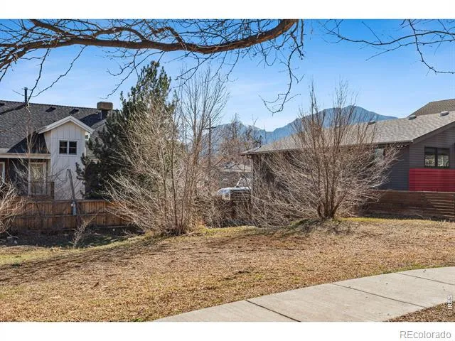 2240 Bluff Street Boulder, CO 80304