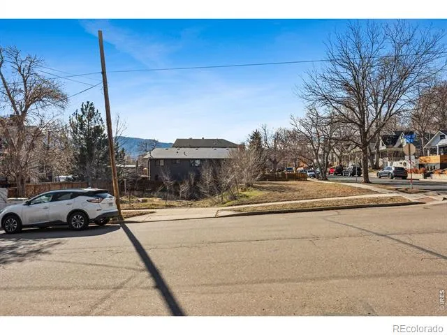 2240 Bluff Street Boulder, CO 80304