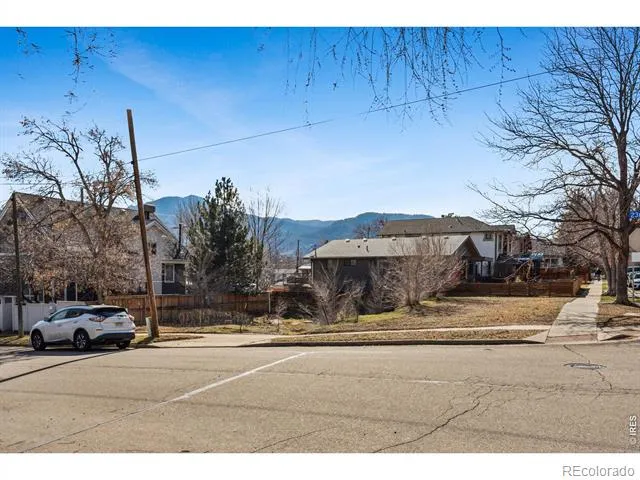 2240 Bluff Street Boulder, CO 80304