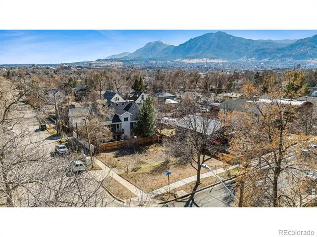 2240 Bluff Street Boulder, CO 80304