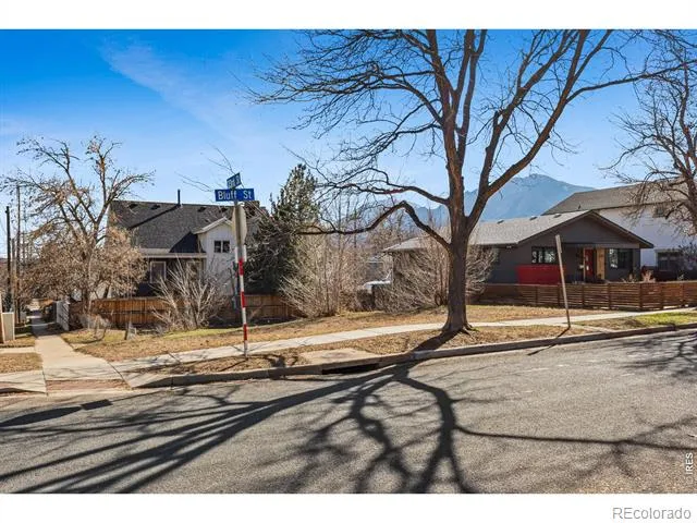 2240 Bluff Street Boulder, CO 80304