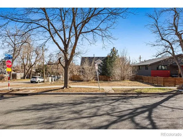 2240 Bluff Street Boulder, CO 80304