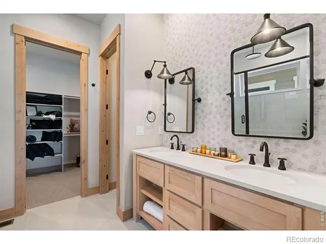 3661 Buchanan Court Aurora, CO 80019