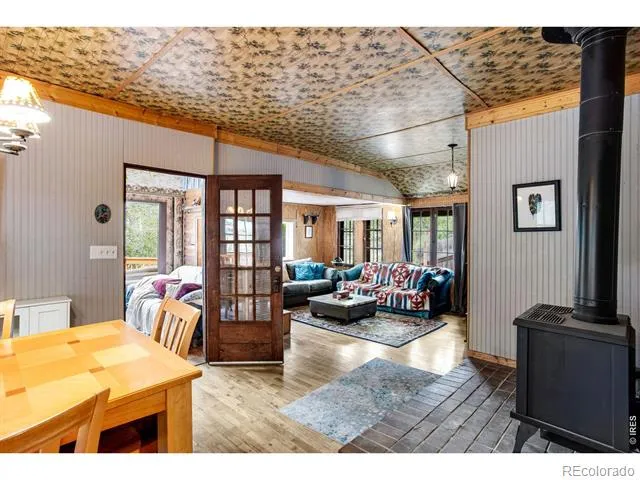 2248 Riverside Drive Lyons, CO 80540
