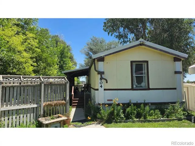804 Warren Street Weldona, CO 80653