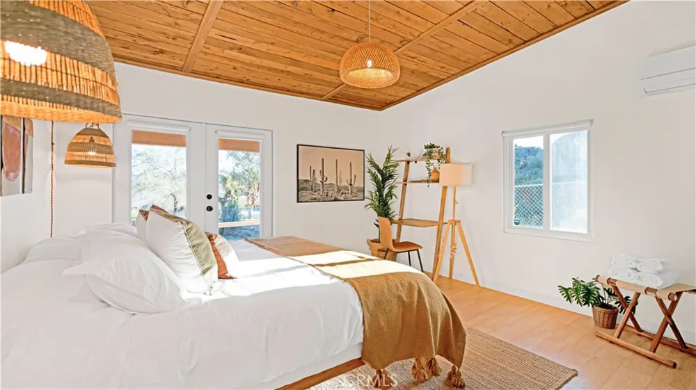 56898 Plaza Del Amigo Yucca Valley, CA 92284