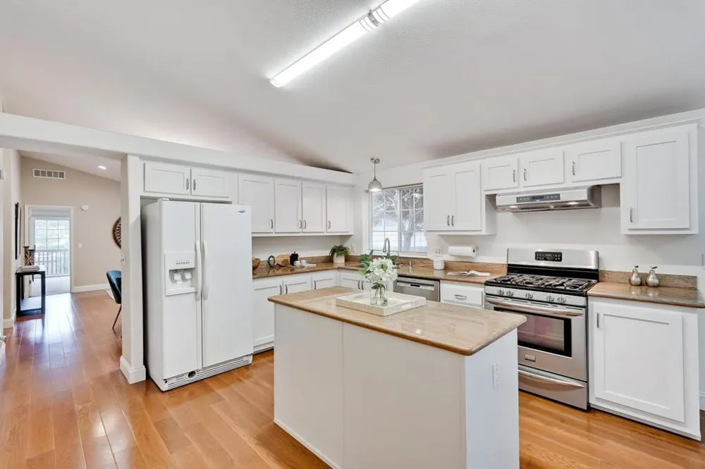 424 Lee Avenue Half Moon Bay, CA 94019