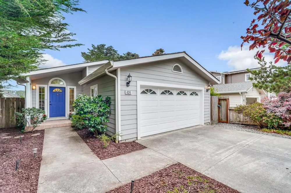 424 Lee Avenue Half Moon Bay, CA 94019