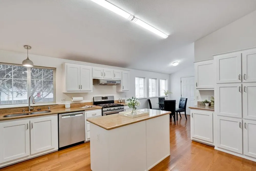 424 Lee Avenue Half Moon Bay, CA 94019