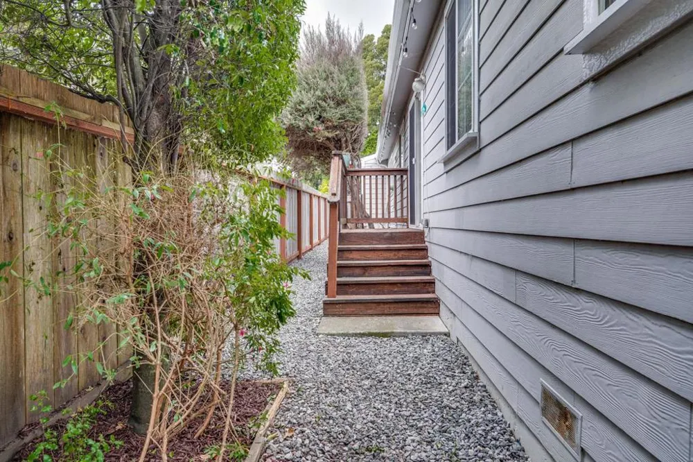 424 Lee Avenue Half Moon Bay, CA 94019