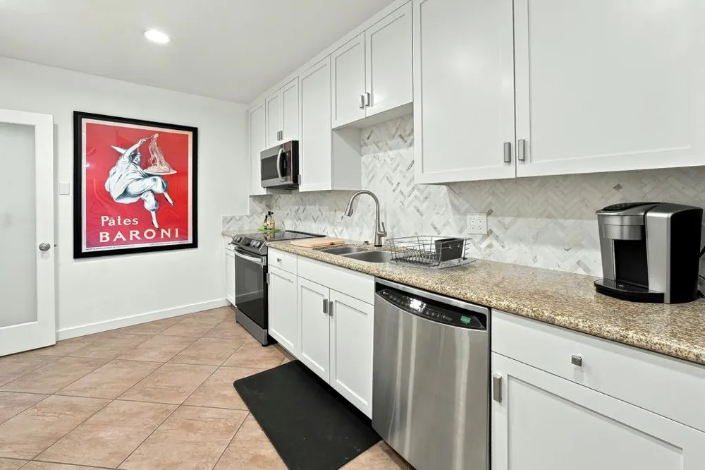 500 W Arenas Road #4 Palm Springs, CA 92262