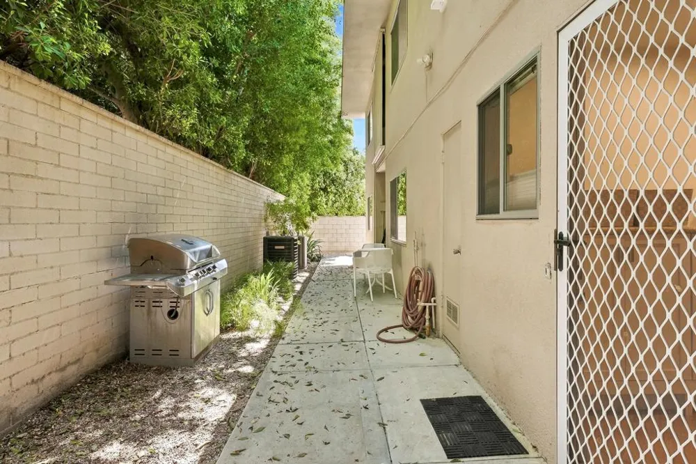500 W Arenas Road #4 Palm Springs, CA 92262