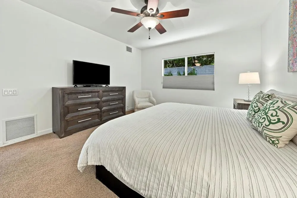 500 W Arenas Road #4 Palm Springs, CA 92262