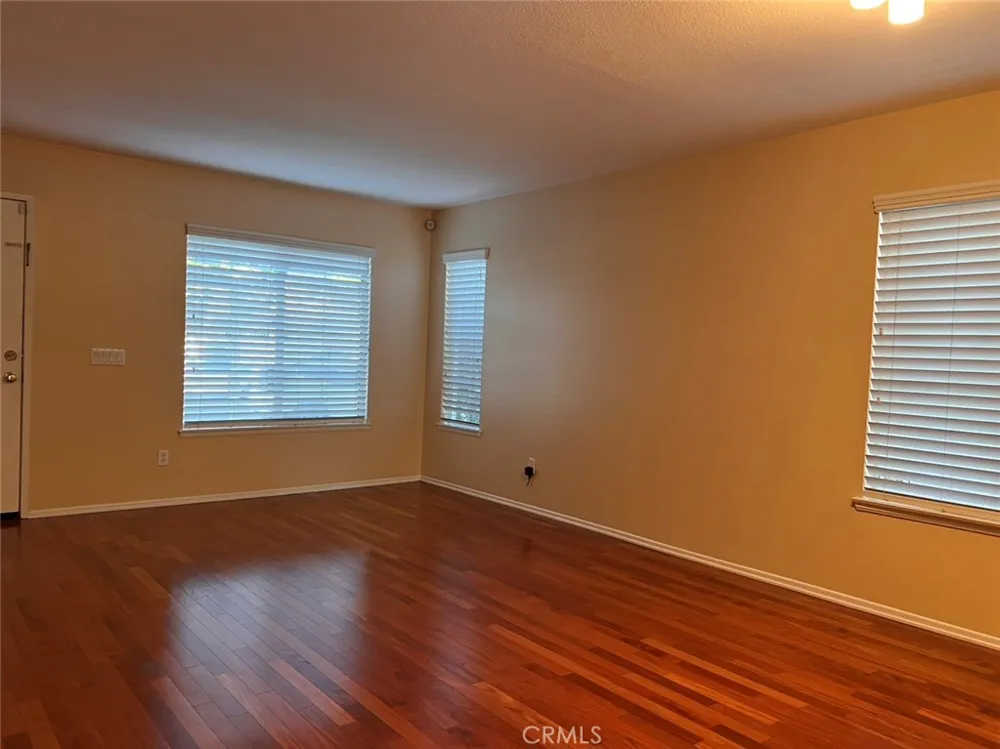 12 Granada Irvine, CA 92602