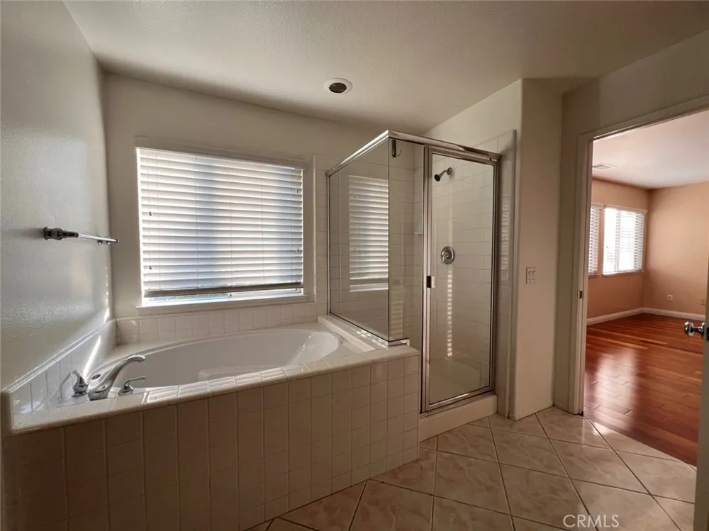 12 Granada Irvine, CA 92602
