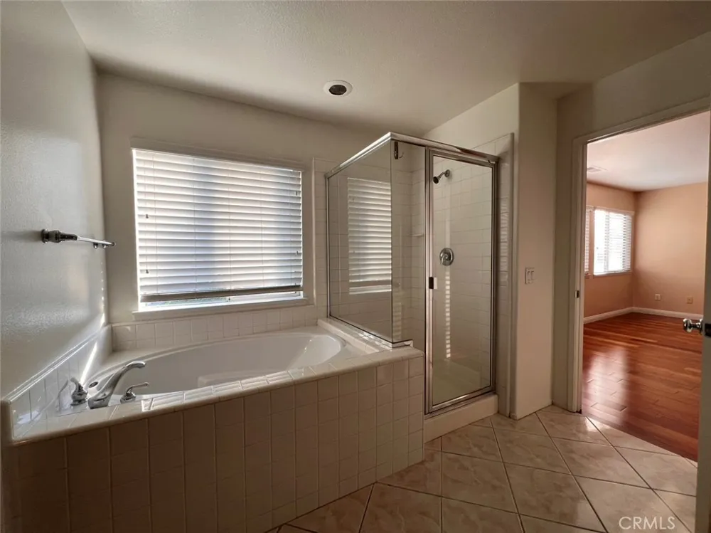 12 Granada Irvine, CA 92602