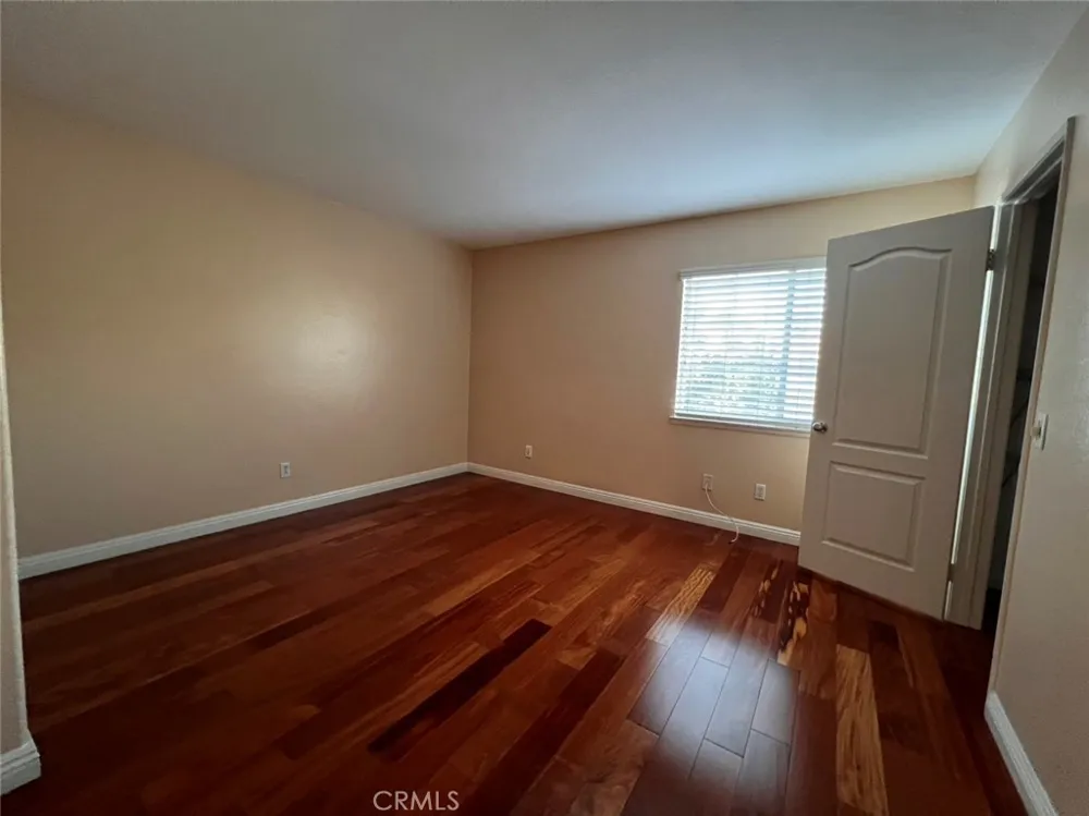 12 Granada Irvine, CA 92602