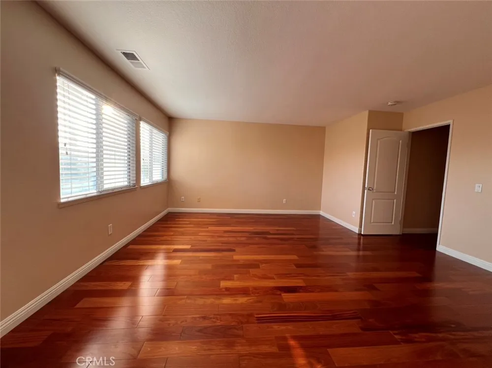 12 Granada Irvine, CA 92602