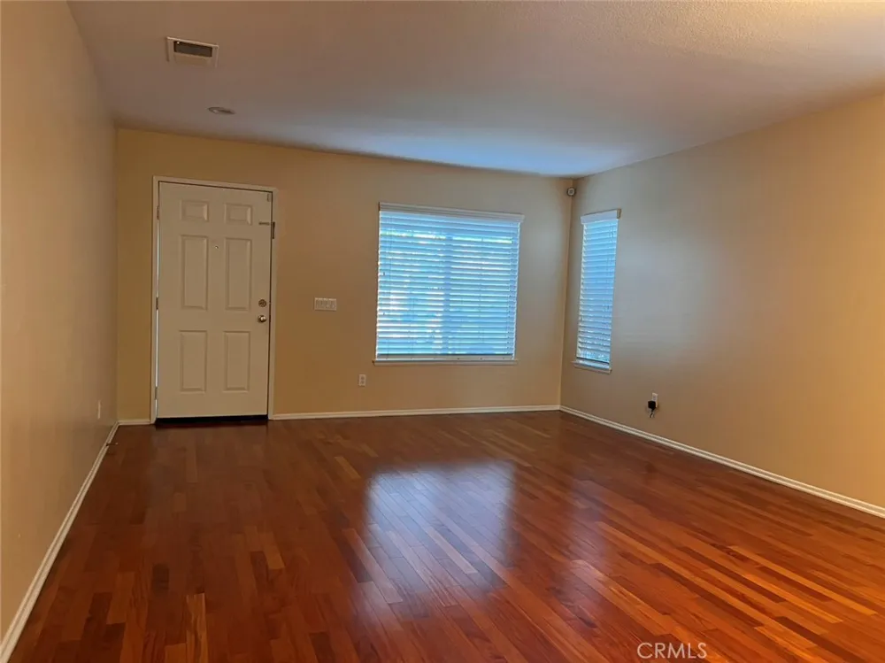 12 Granada Irvine, CA 92602