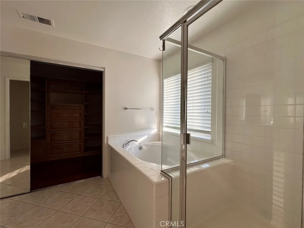 12 Granada Irvine, CA 92602