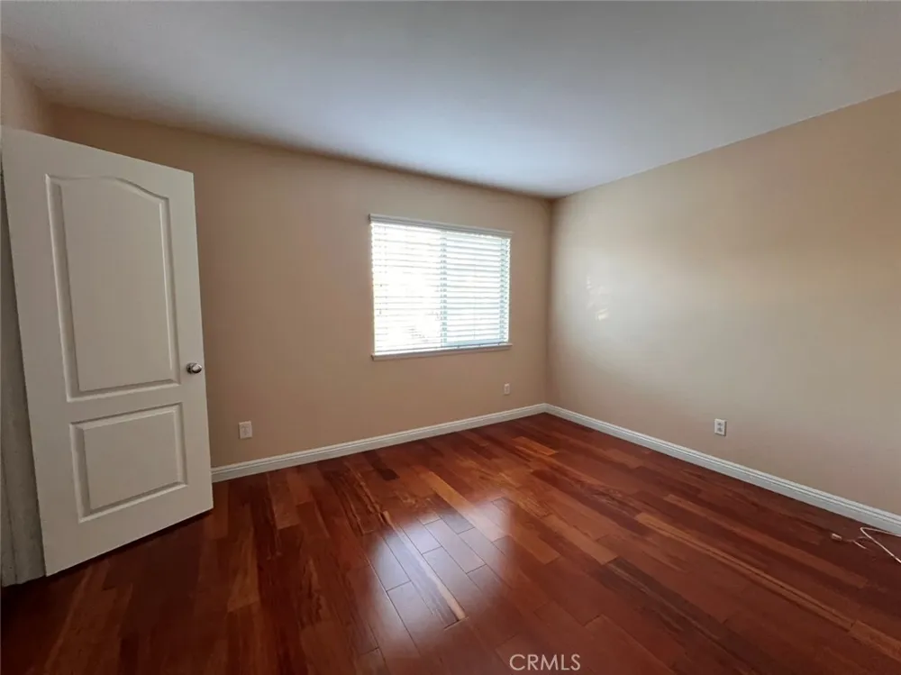 12 Granada Irvine, CA 92602