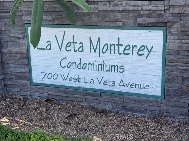 700 W La Veta #E4 Orange, CA 92868